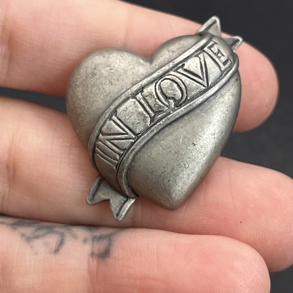 In Love Heart Silver Tone Pewter Lapel Hat Pin